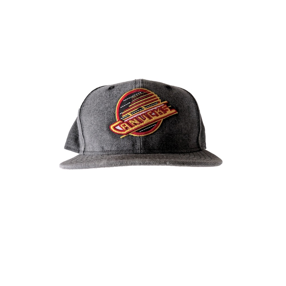 New Era | Vancouver Canucks 9Fifty Skate Snapback *RARE*